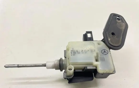 Mercedes-Benz A W169 Central locking motor A2038201997 806600