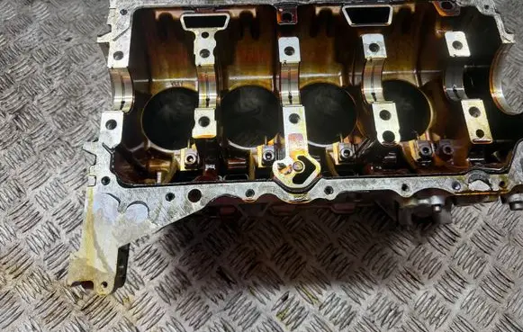 Peugeot 508 II Engine block 