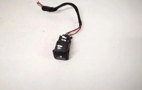 Volkswagen PASSAT B5 Fuel tank opening switch 3b0959833a
