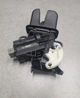 Tailgate/trunk/boot lock/catch/latch