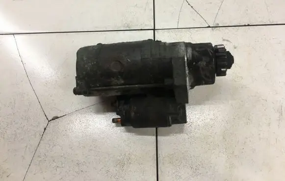 Nissan Almera N16 Starter motor 23300WD000 M008T75371