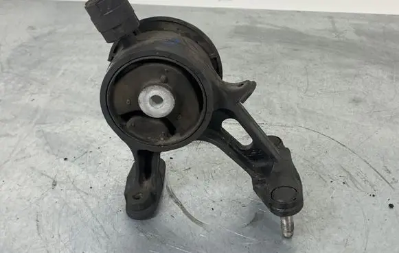 Toyota Avensis T270 Gearbox mount