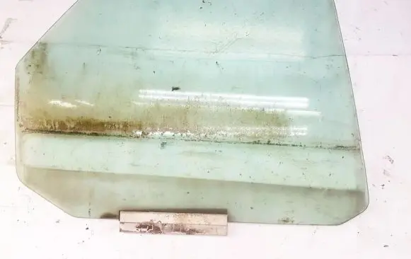 Ford Escort Rear door window glass
