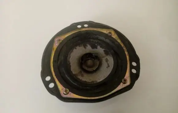 Subaru Forester SF Front door speaker