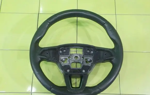 Ford Focus Steering wheel 15AB32