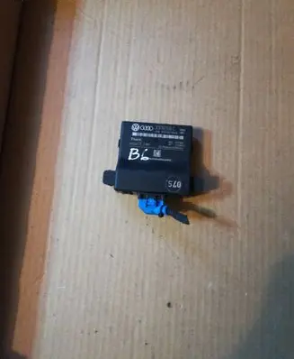 Volkswagen PASSAT B6 Gateway control module 3C0907530C
