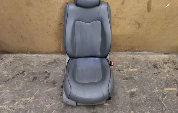 Maserati Quattroporte Front passenger seat 82151489