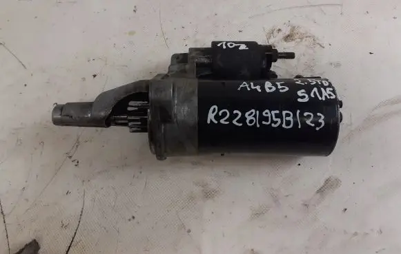 Audi A4 S4 B5 8D Starter motor 059911023H
