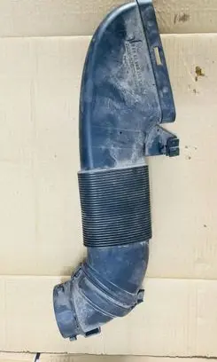 Mercedes-Benz C W205 Air intake duct part A6510903242