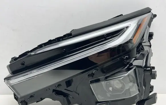 Toyota Avensis T270 Headlight/headlamp 42167