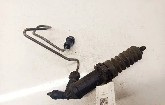 BMW 3 E90 E91 Clutch master cylinder 6785964
