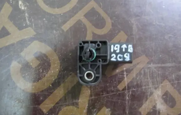 Peugeot 208 Air pressure sensor 9670361980