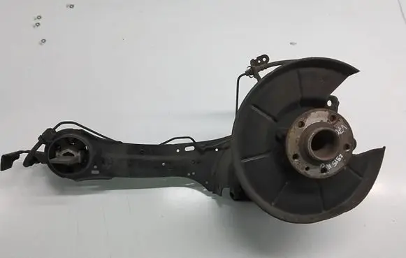 Volvo V70 Rear wheel hub 31406663