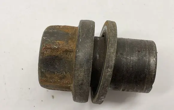 Land Rover Range Rover L322 Nuts/bolts 