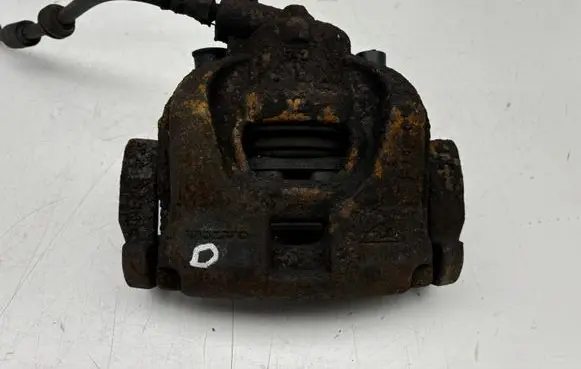 Front brake caliper