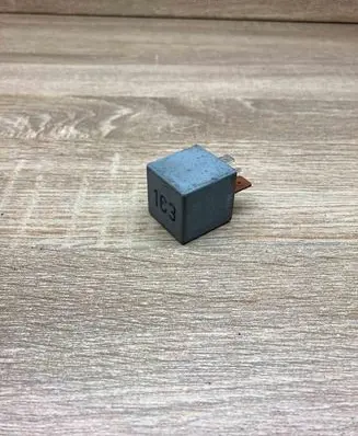 Skoda Octavia Mk1 (1U) Other relay 357911253