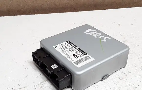 Toyota Yaris Power steering control unit/module 896500D294