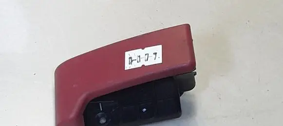 Engine bonnet (hood) release handle