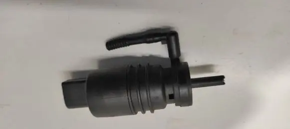 Volkswagen Phaeton Windscreen/windshield washer pump
