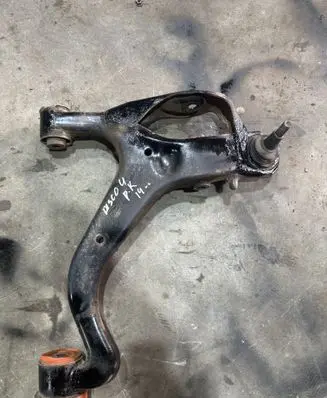 Front lower control arm/wishbone