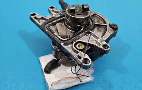 Opel Zafira A Vacuum pump 24406132 IMPRK1522735