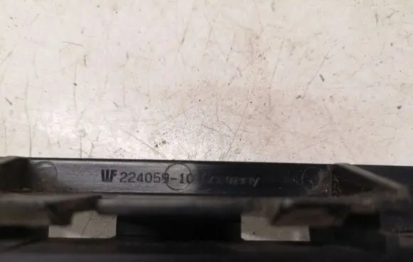 BMW 1 E81 E87 Fender mounting bracket 22405910 777118159