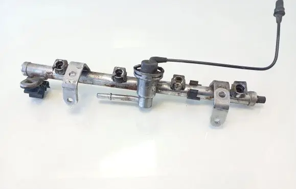 Fuel main line pipe