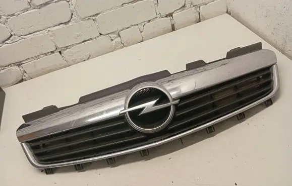 Opel Zafira B Front bumper lower grill 321226108 3157590