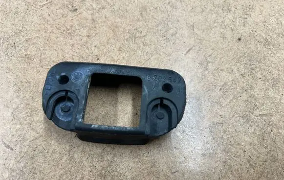 BMW 3 E46 Front door check strap stopper 51218208647 8208647