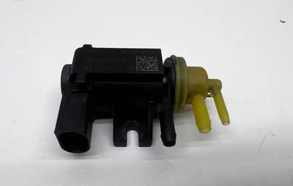 Volkswagen Touran II Turbo solenoid valve 1K0906627B 22353 3014223