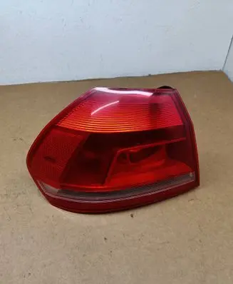 Volkswagen PASSAT B7 USA Rear/tail lights 561945095F 561945111F 561945257