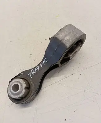 Engine mount bracket