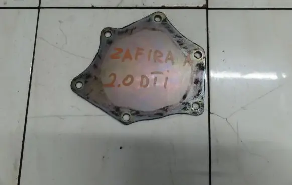 Opel Zafira A Timing chain cover 