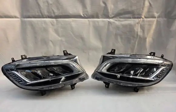 Mercedes-Benz Sprinter W907 W910 Headlight/headlamp A9109067100 A9109067200