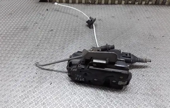 Audi A4 S4 B6 8E 8H Front door lock 8E1837016C