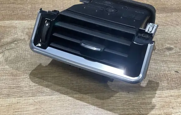 Land Rover Range Rover Velar Dashboard air vent grill cover trim J8A2018B08A 10175005