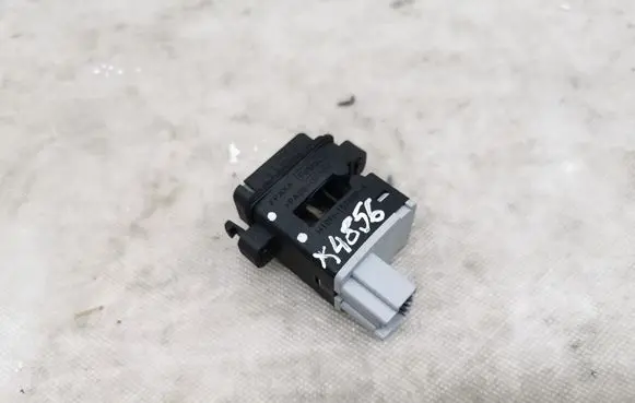 Ford Puma Air conditioning (A/C) switch H1BH19T562A