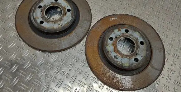 Toyota Avensis T270 Rear brake disc