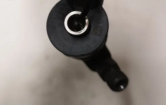 KIA Sportage Fuel injector 0445110258