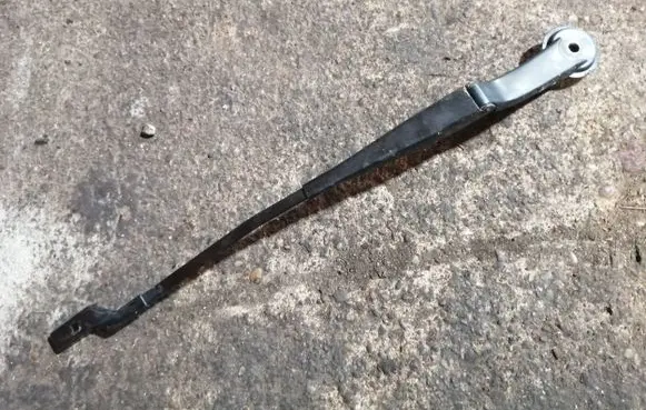 Ford Focus Front wiper blade arm BM5117526BB