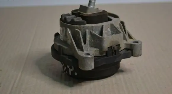 BMW X3 F25 Engine mount bracket 6868489