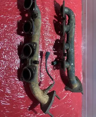 Toyota Tundra I Exhaust manifold