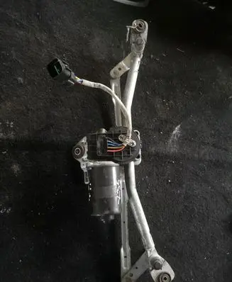 Hyundai ix35 Front wiper linkage and motor