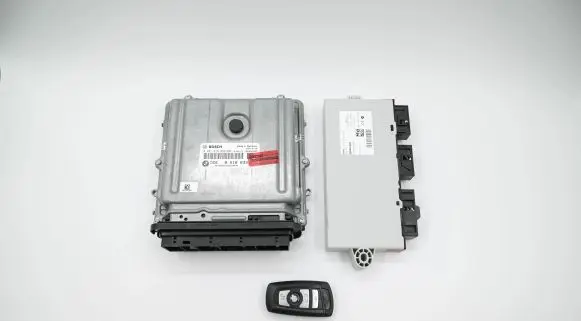 Engine ECU kit and lock set