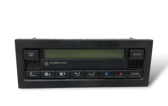 Volkswagen PASSAT B5.5 Climate control unit