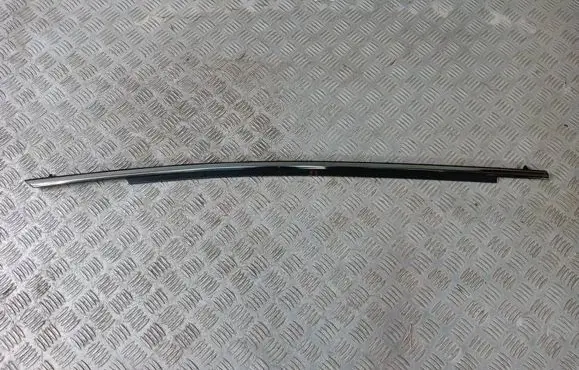 Mazda 3 II Front door windshield rail 1709141923