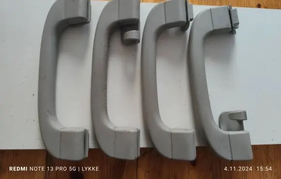 BMW 5 E39 A set of handles for the ceiling 8227593 8235578 8235577
