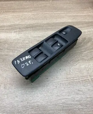Mitsubishi Pajero Electric window control switch MR551244 C8DD255M