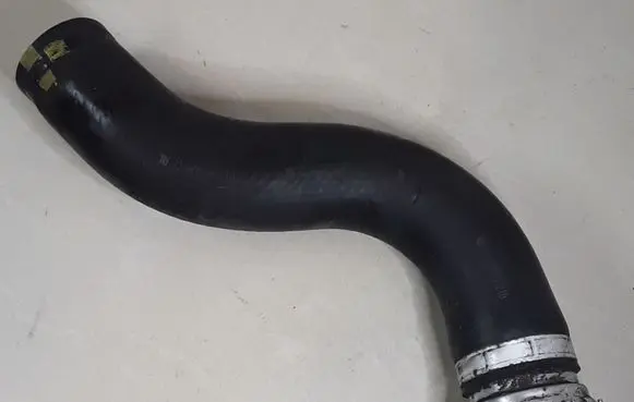Toyota Avensis T250 Intercooler hose/pipe 32ACM060210