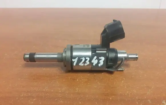 Mazda CX-5 II Fuel injector PYFA13250A 12U22-01838